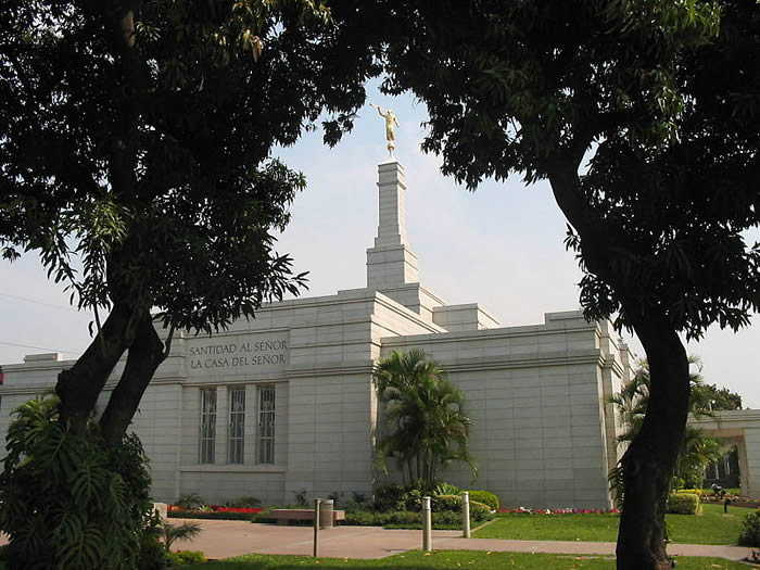 Asunción Temple (2002)